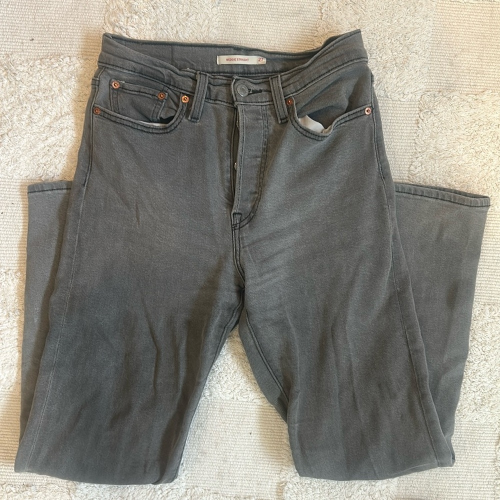 Grey wedgie straight Levi’s